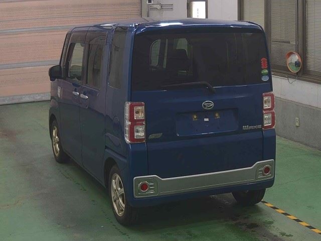 DAIHATSU WAKE