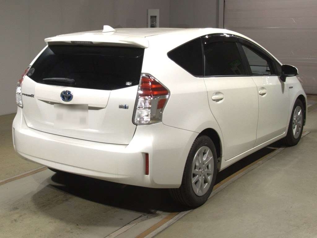 TOYOTA PRIUS ALPHA