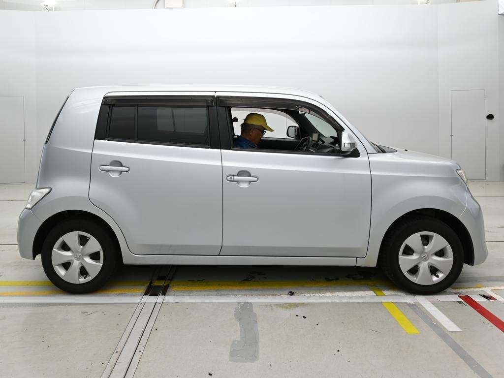 TOYOTA BB
