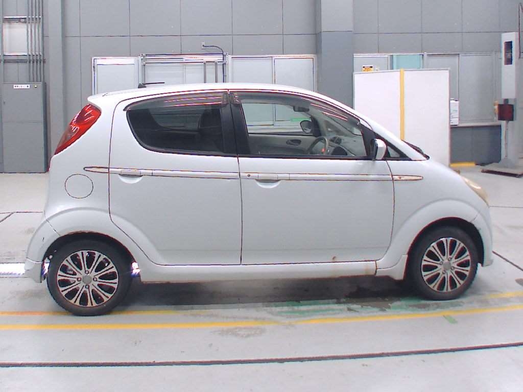 SUBARU R2