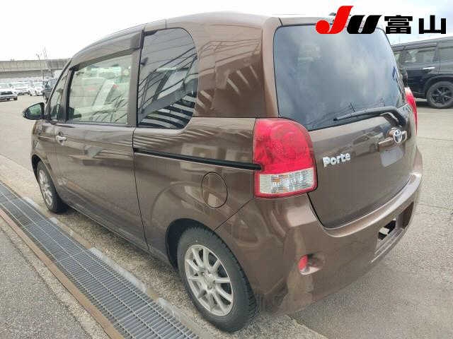 TOYOTA PORTE