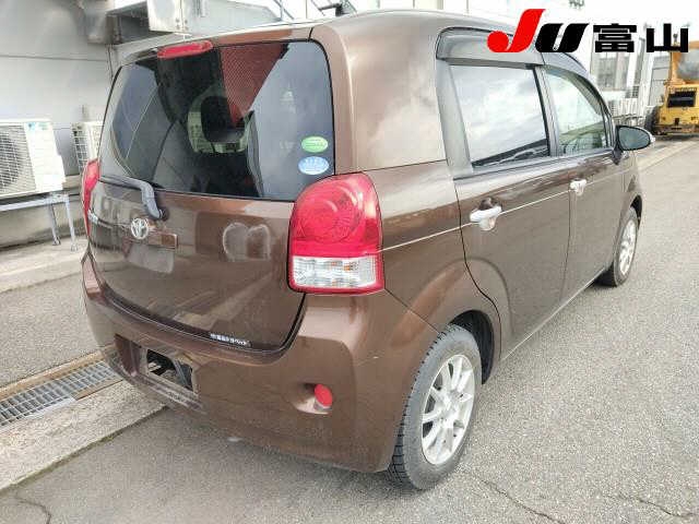 TOYOTA PORTE