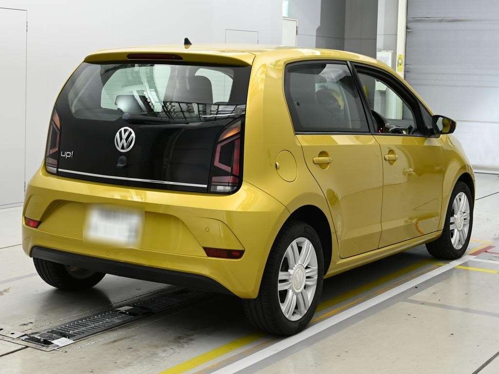 VOLKSWAGEN UP!