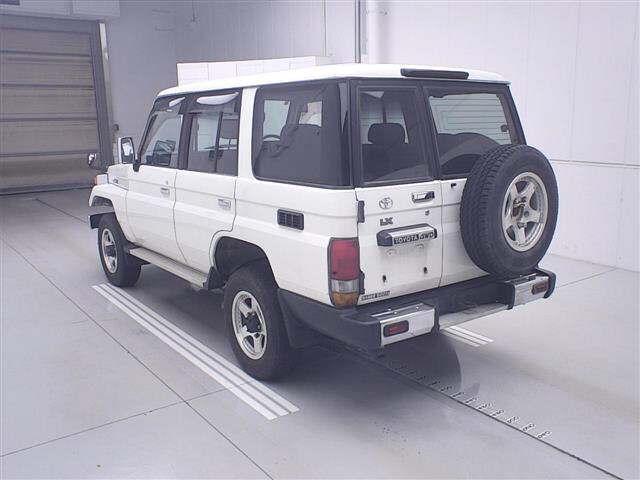 TOYOTA LAND CRUISER