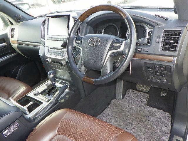 TOYOTA LAND CRUISER