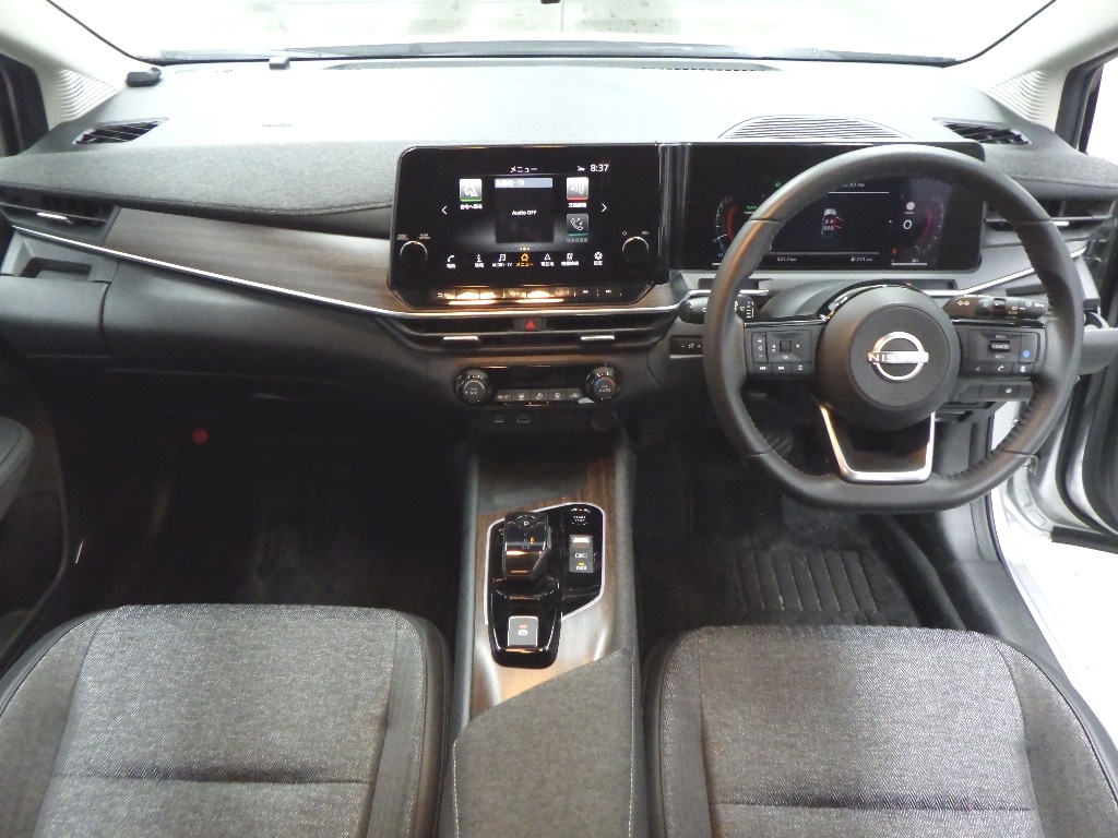 NISSAN AURA