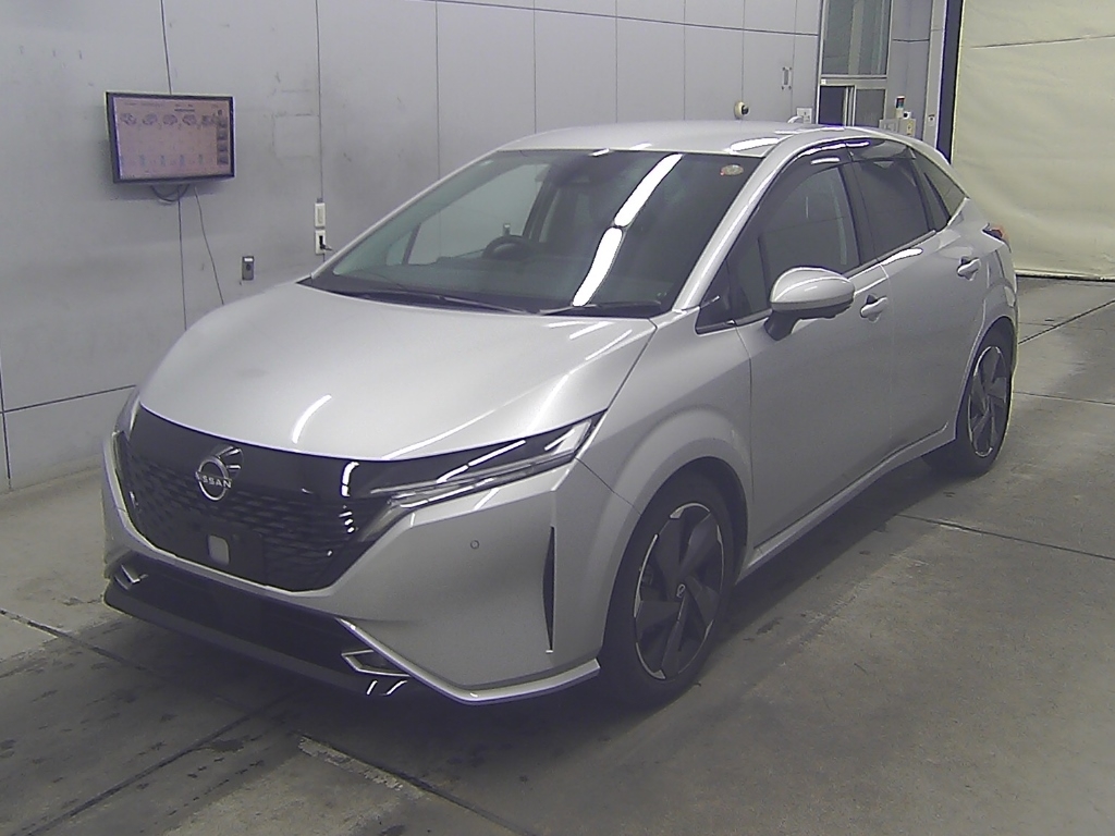 NISSAN AURA