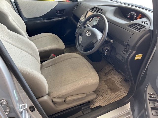 TOYOTA RACTIS