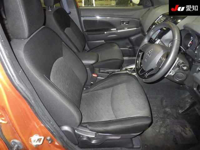 MITSUBISHI RVR