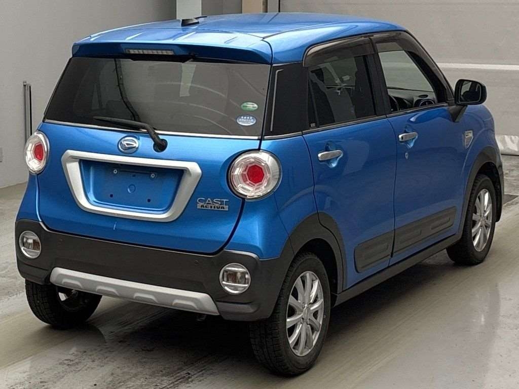 DAIHATSU CAST