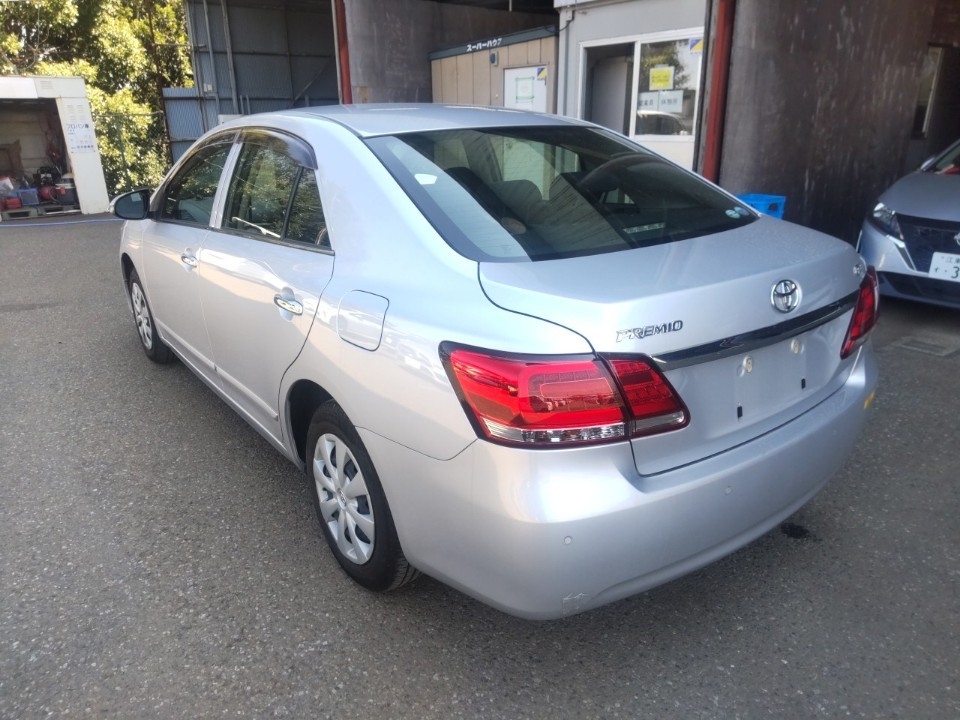 TOYOTA PREMIO