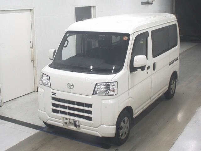 TOYOTA PIXIS VAN