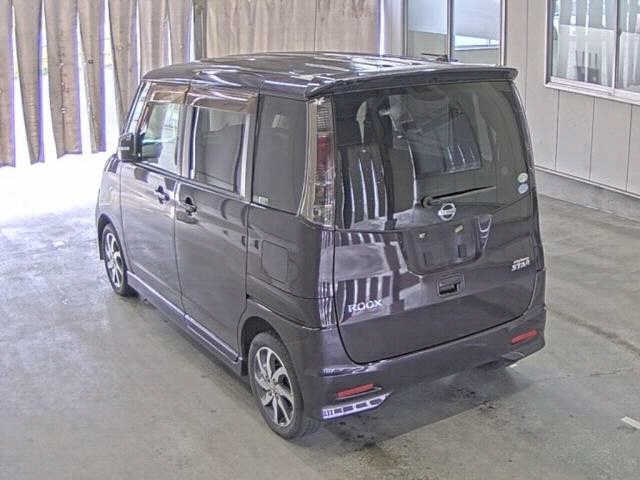 NISSAN ROOX
