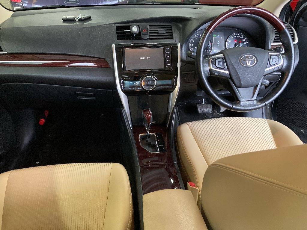 TOYOTA PREMIO