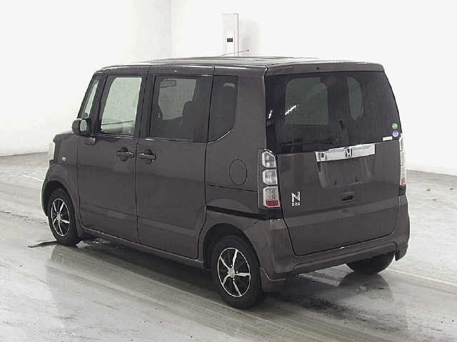 HONDA N-BOX