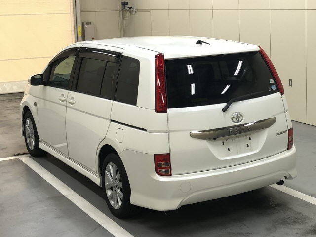 TOYOTA ISIS