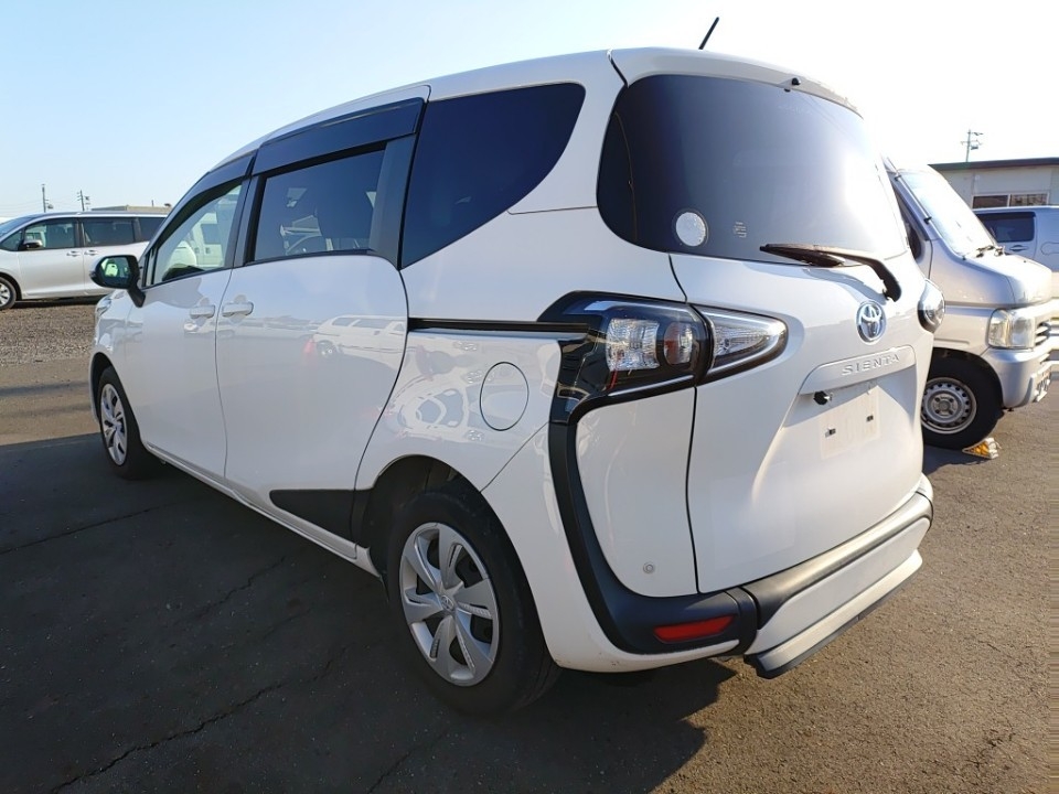 TOYOTA SIENTA