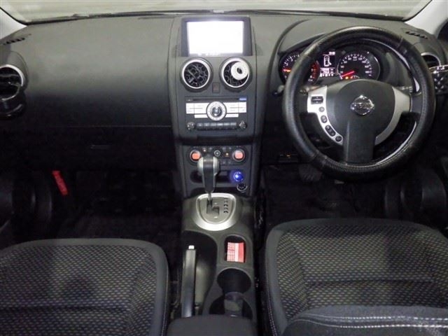 NISSAN DUALIS