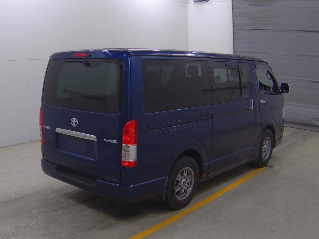 TOYOTA REGIUS ACE