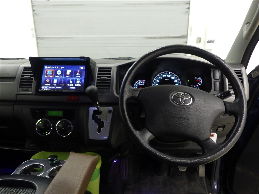 TOYOTA REGIUS ACE