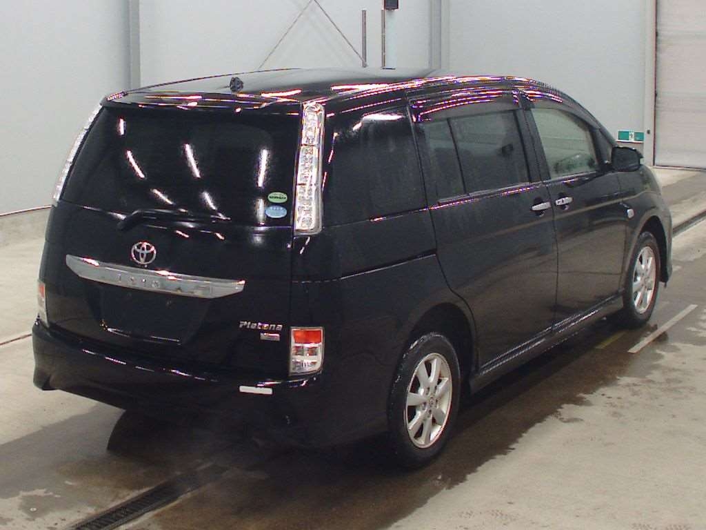 TOYOTA ISIS