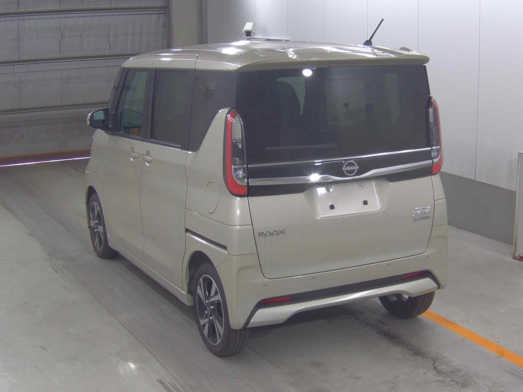 NISSAN ROOX