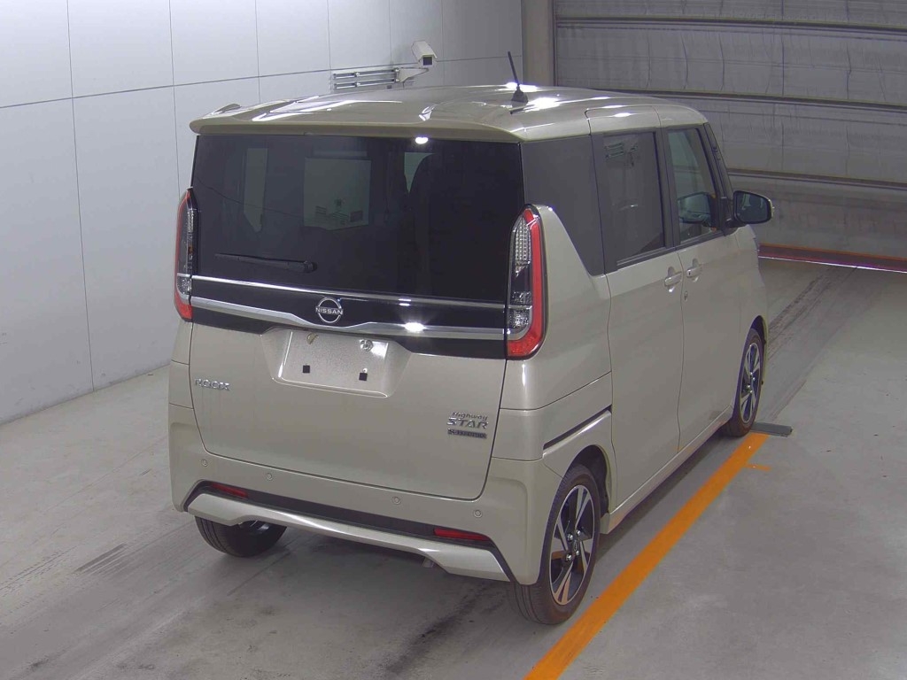 NISSAN ROOX