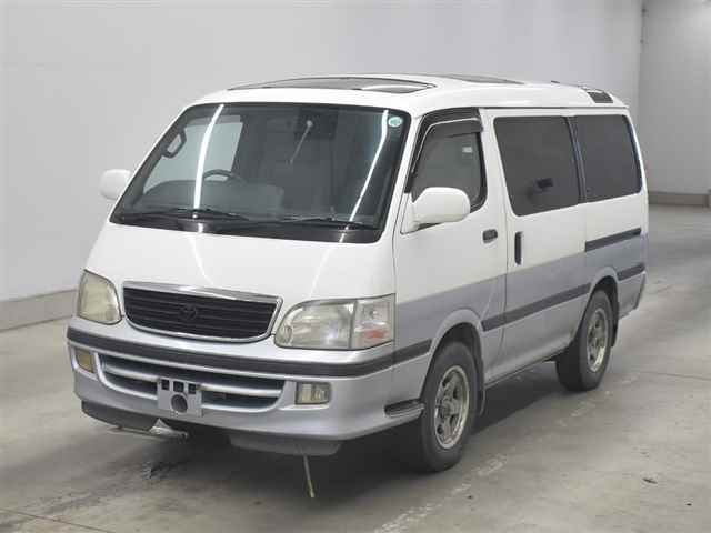 TOYOTA HIACE