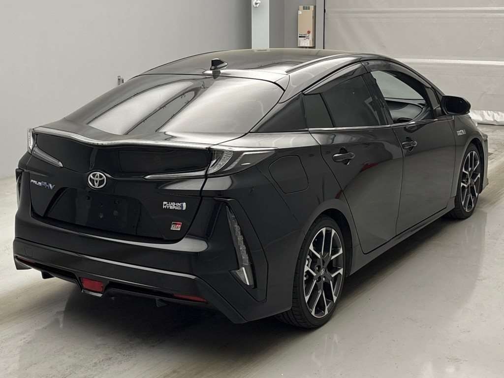 TOYOTA PRIUS PHV
