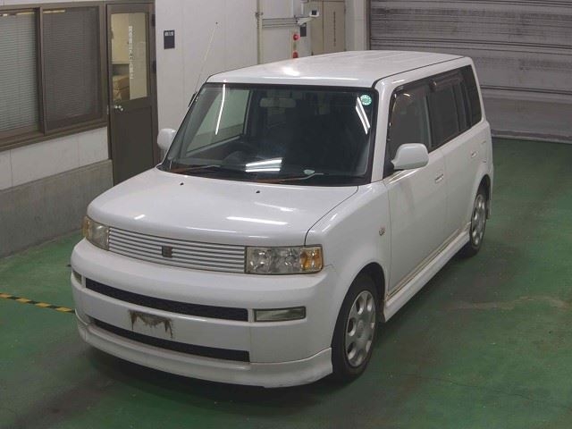 TOYOTA BB