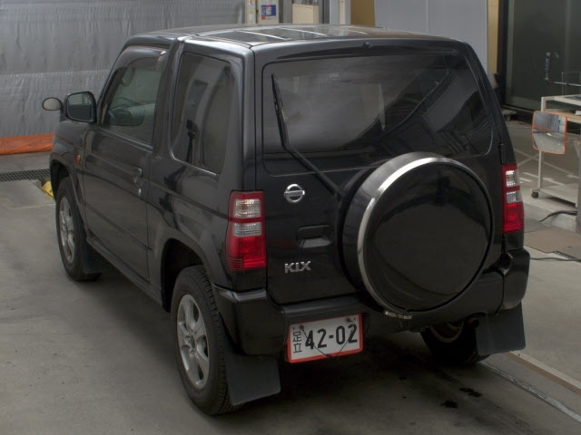 NISSAN KIX