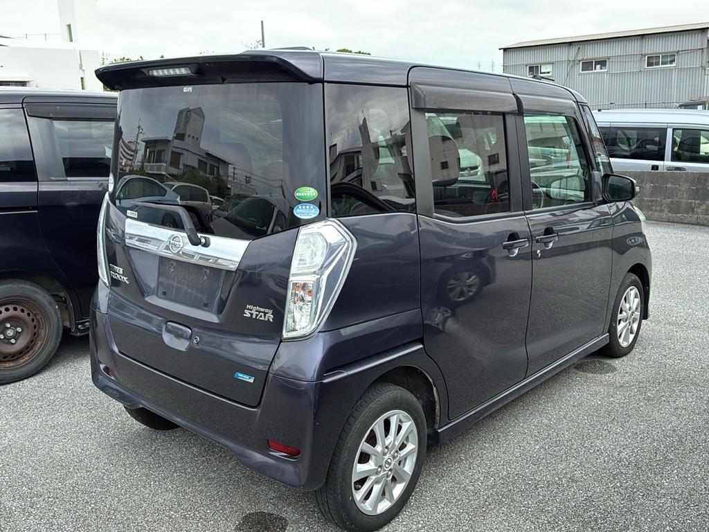 NISSAN DAYZ ROOX