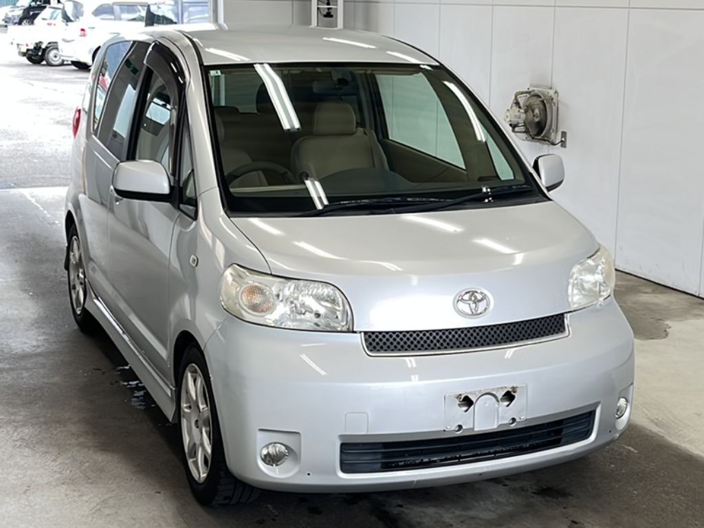 TOYOTA PORTE