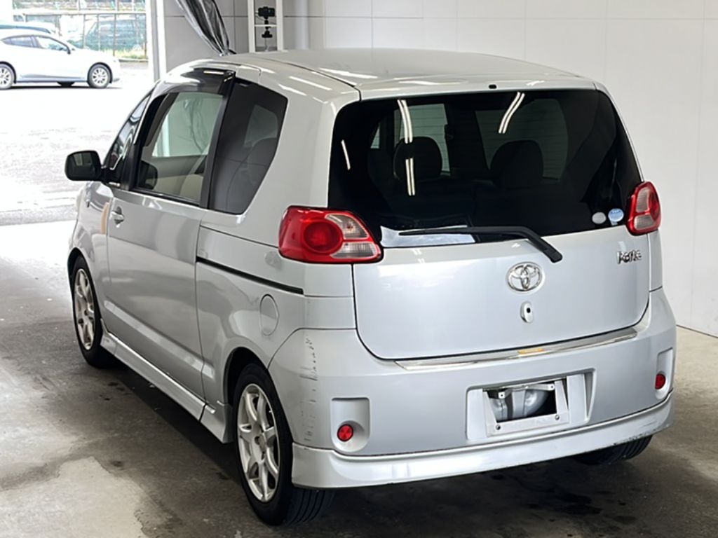 TOYOTA PORTE