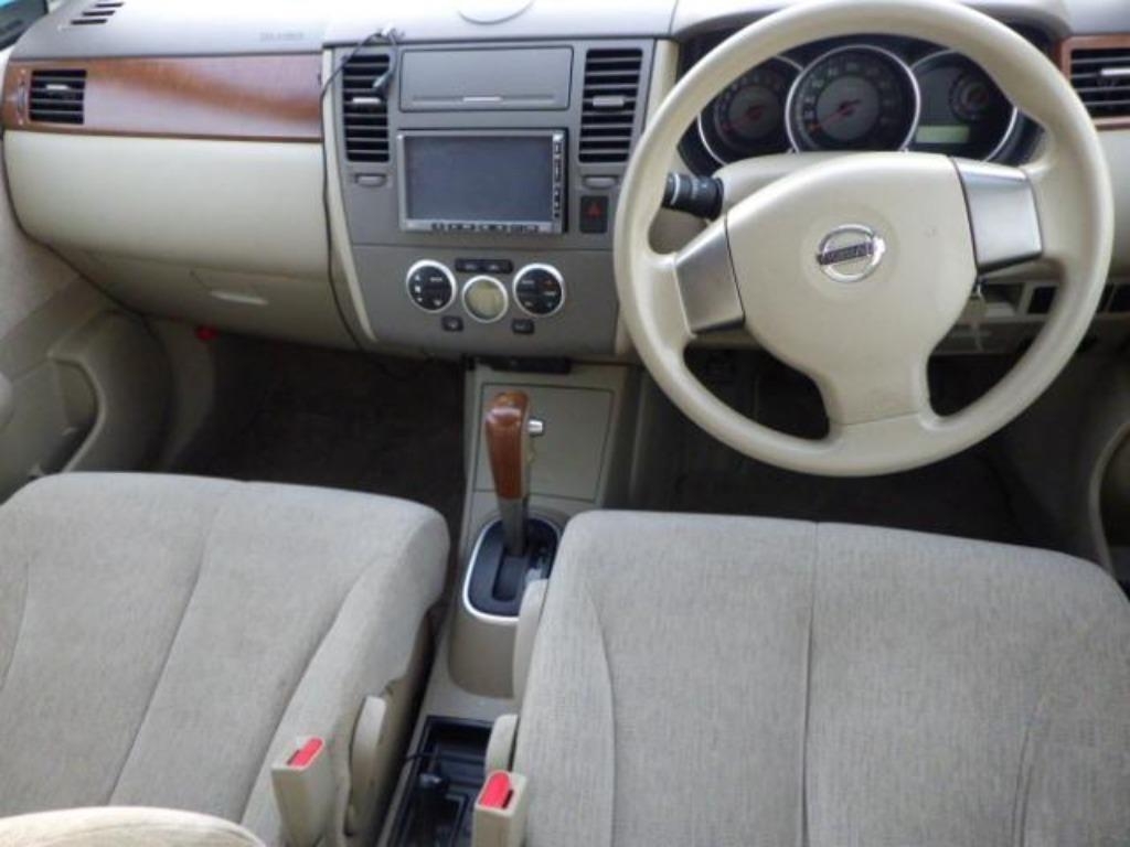 NISSAN TIIDA LATIO