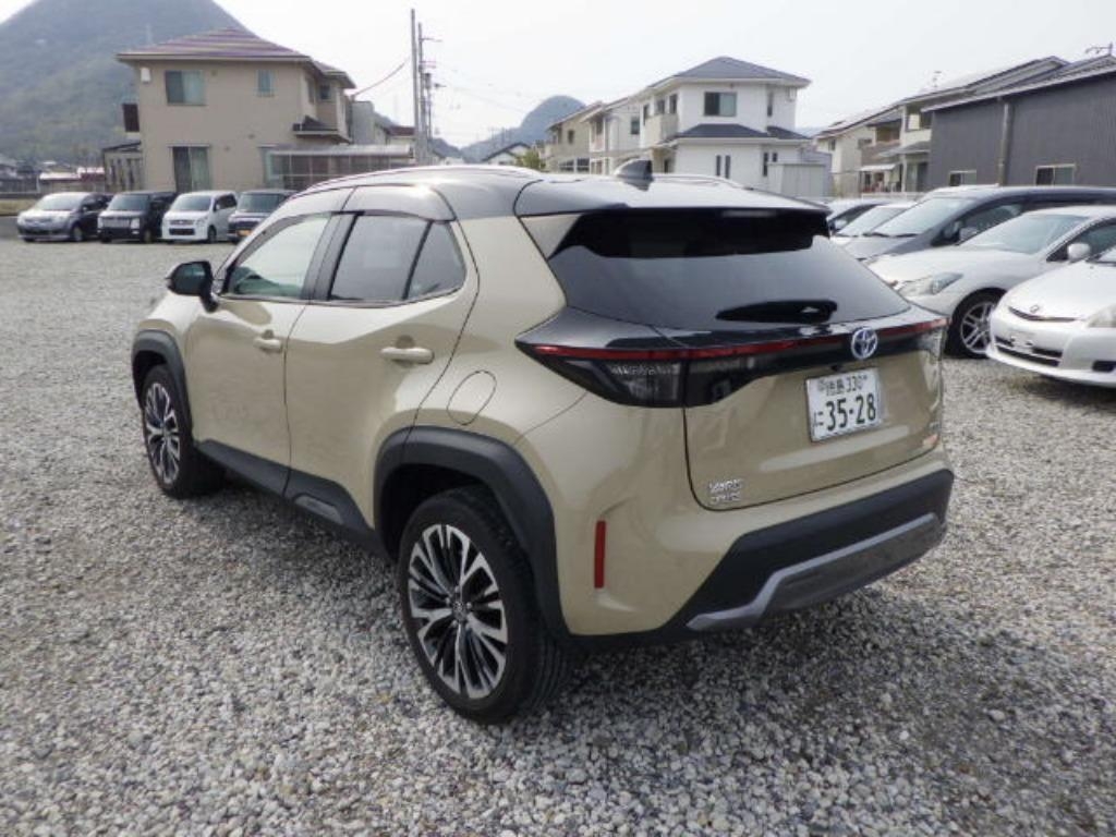 TOYOTA YARIS CROSS