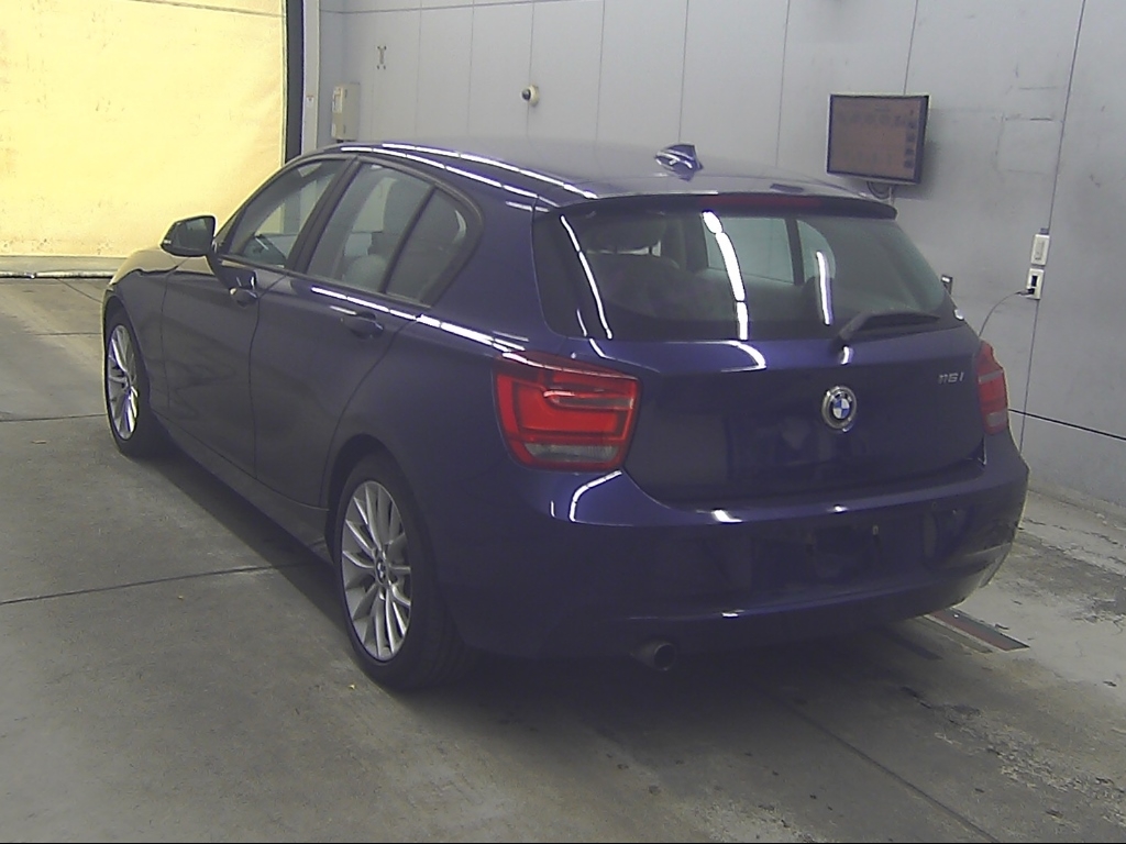 BMW 1-SERIES