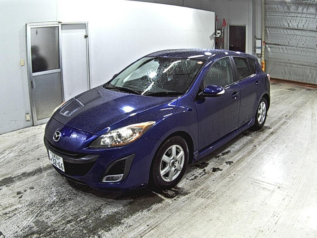 MAZDA AXELA
