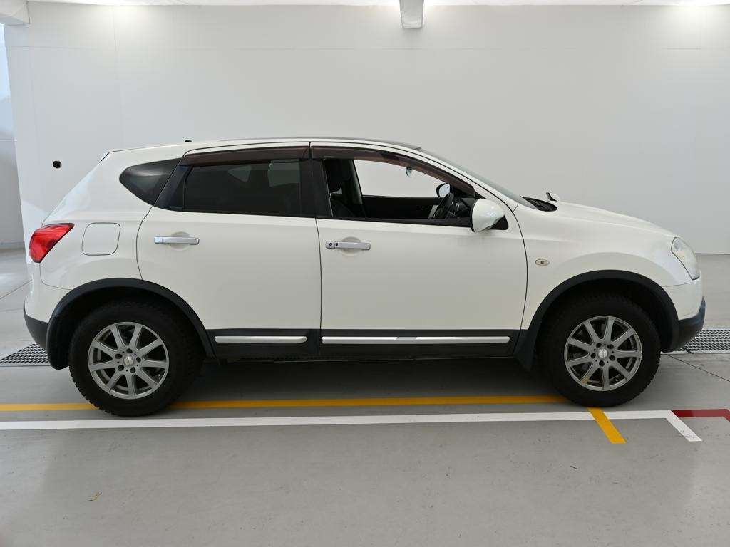 NISSAN DUALIS