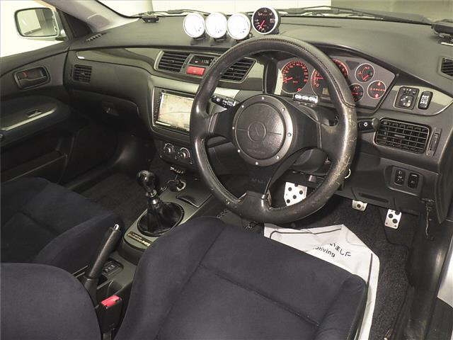 MITSUBISHI LANCER EVOLUTION