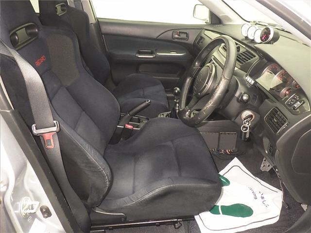 MITSUBISHI LANCER EVOLUTION