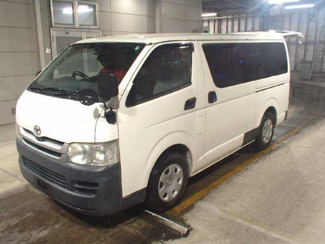TOYOTA REGIUS ACE