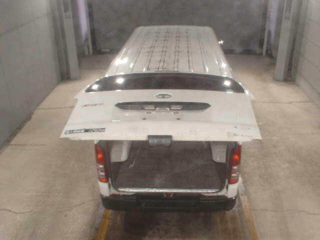 TOYOTA REGIUS ACE