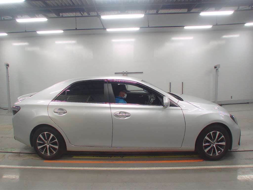 TOYOTA MARK X