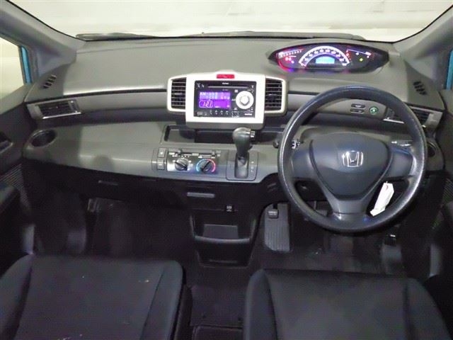 HONDA FREED SPIKE