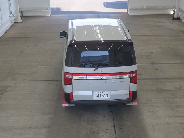 MITSUBISHI DELICA D:5