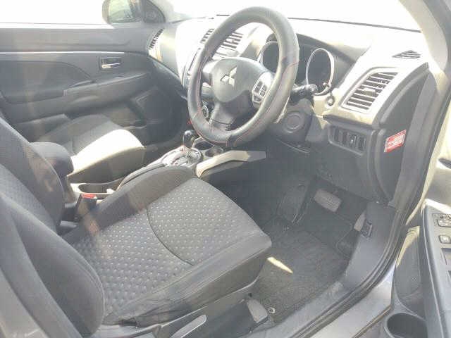 MITSUBISHI RVR