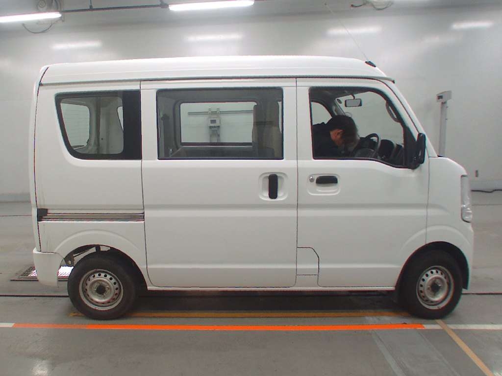 MITSUBISHI MINICAB