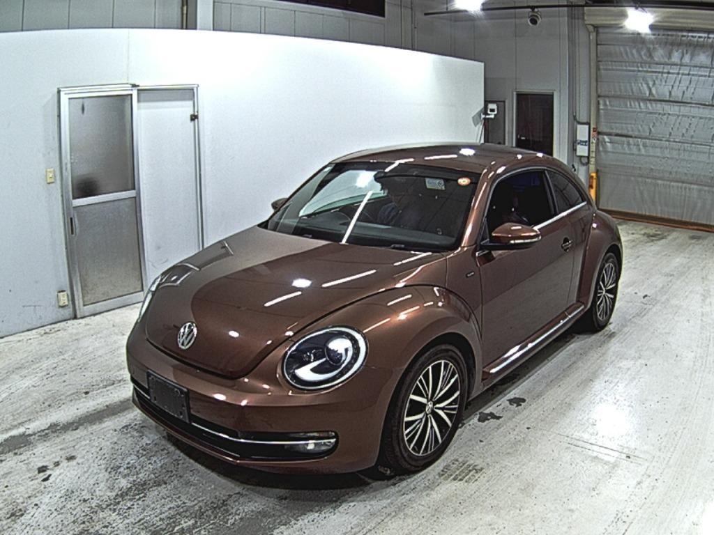 VOLKSWAGEN BEETLE