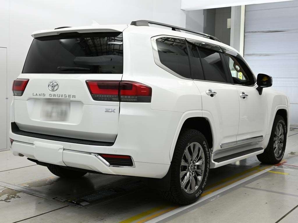 TOYOTA LAND CRUISER